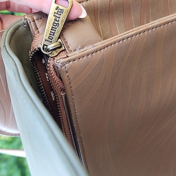 Rare Disney Loungefly Safari Backpack - Picture 8 of 17